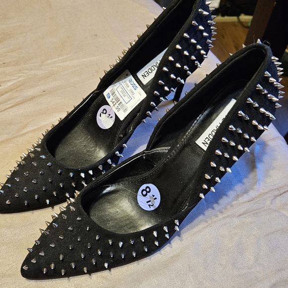 Steve Madden Womens Vala Studded/Spiked Pointed Toe Dress Heels size 8.5 - Picture 3 of 8